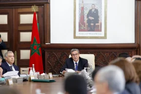الحكومة يصادق على مشروع قانون يتعلق بمناطق التسريع الصناعي