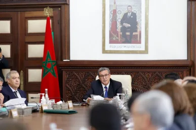 الحكومة يصادق على مشروع قانون يتعلق بمناطق التسريع الصناعي