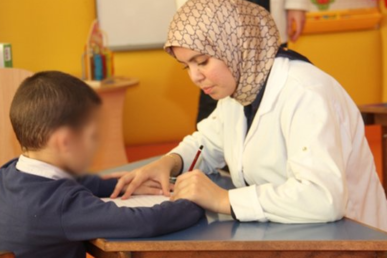 الحكومة تخصص 1500 درهم شهريا لكل طفل مصاب بالتوحد